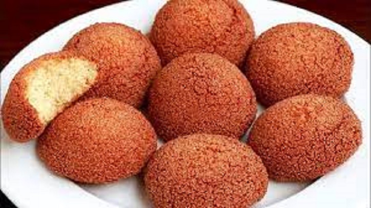 ঝটপট বানিয়ে ফেলুন সুজির বিস্কুট পিঠা ঝটপট বানিয়ে ফেলুন সুজির বিস্কুট পিঠা