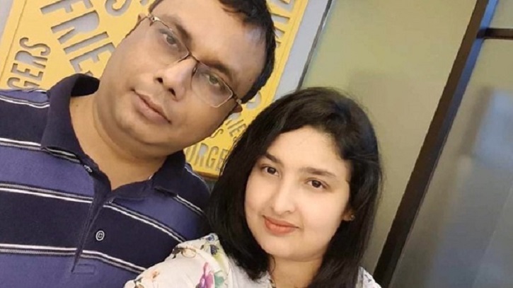ইভানার মৃত্যু: ব্যারিস্টার স্বামীর বিরুদ্ধে আত্মহত্যা প্ররোচনার মামলা নিল পুলিশ ইভানার মৃত্যু: ব্যারিস্টার স্বামীর বিরুদ্ধে আত্মহত্যা প্ররোচনার মামলা নিল পুলিশ