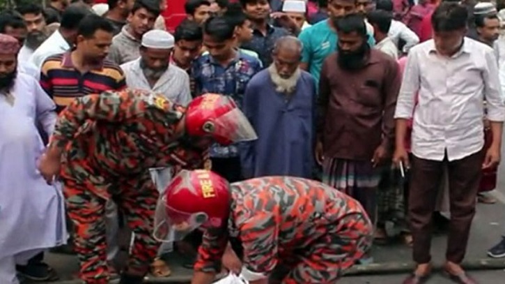 বিয়ের অনুষ্ঠানে যাওয়ার পথে বাস-নসিমন সংঘর্ষে নিহত ৫ বিয়ের অনুষ্ঠানে যাওয়ার পথে বাস-নসিমন সংঘর্ষে নিহত ৫