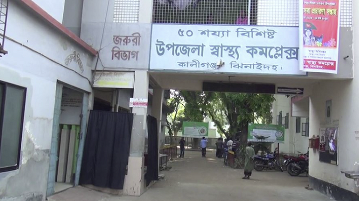 সাতসকালে সড়কে ঝরল স্বামী-স্ত্রীর প্রাণ সাতসকালে সড়কে ঝরল স্বামী-স্ত্রীর প্রাণ