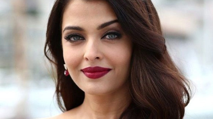 পানামা পেপারসকাণ্ডে জেরার পর ঐশ্বরিয়ার আবেগী পোস্ট ভাইরাল পানামা পেপারসকাণ্ডে জেরার পর ঐশ্বরিয়ার আবেগী পোস্ট ভাইরাল