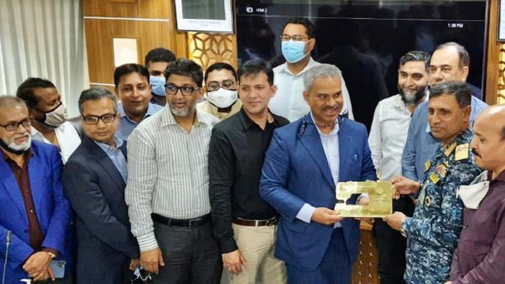 ৪ দিনের মধ্যে কন্টেইনার ডেলিভারি নেয়া হলে তা বেসরকারি ডিপোতে পাঠানো হবে না ৪ দিনের মধ্যে কন্টেইনার ডেলিভারি নেয়া হলে তা বেসরকারি ডিপোতে পাঠানো হবে না