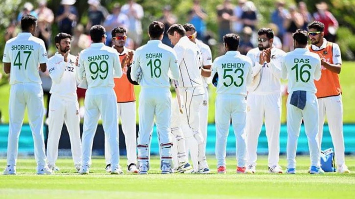 রস টেলরকে গার্ড অব অনার দিলো বাংলাদেশ রস টেলরকে গার্ড অব অনার দিলো বাংলাদেশ