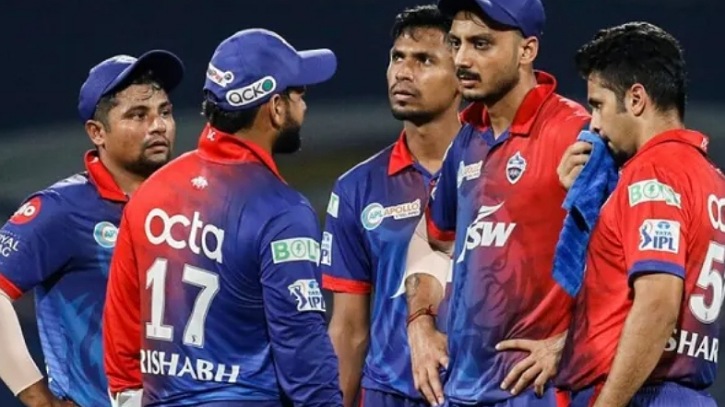 রাতে মাঠে নামার আগে দুঃসংবাদ পেলো মুস্তাফিজের দল রাতে মাঠে নামার আগে দুঃসংবাদ পেলো মুস্তাফিজের দল