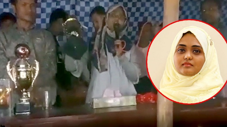 ইউএনওর বিরুদ্ধে ফুটবল ট্রফি ভাঙ্গার অভিযোগ, ভিডিও ভাইরাল