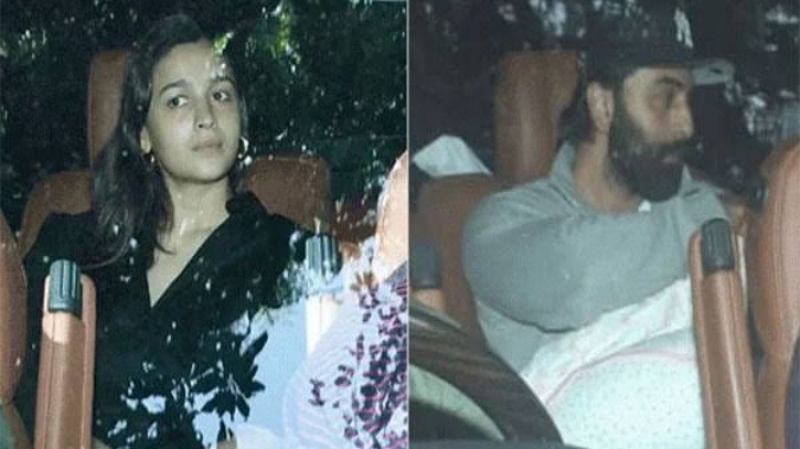 অবশেষে মেয়েকে নিয়ে বাড়ি ফিরলেন আলিয়া- রণবীর দম্পতি অবশেষে মেয়েকে নিয়ে বাড়ি ফিরলেন আলিয়া- রণবীর দম্পতি