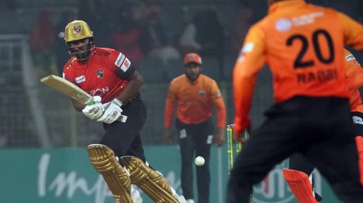 চার্লসের সেঞ্চুরিতে কুমিল্লা ভিক্টোরিয়ান্সের ২`শ পার করে জয় চার্লসের সেঞ্চুরিতে কুমিল্লা ভিক্টোরিয়ান্সের ২`শ পার করে জয়