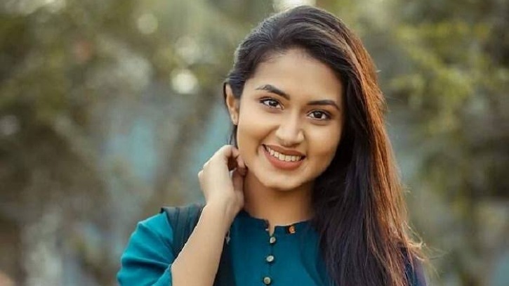 অস্ত্রোপচার হয়েছে ছোট পর্দার অভিনেত্রী তাসনিয়া ফারিণের অস্ত্রোপচার হয়েছে ছোট পর্দার অভিনেত্রী তাসনিয়া ফারিণের