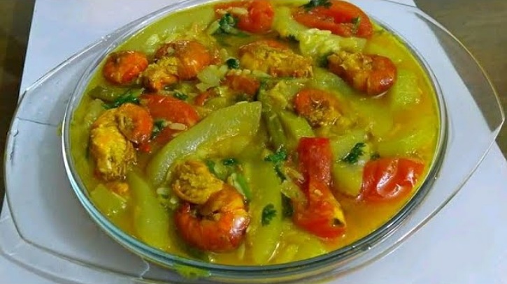 দারুন সুস্বাদু লাউ দিয়ে চিংড়ি মাছ রান্না দারুন সুস্বাদু লাউ দিয়ে চিংড়ি মাছ রান্না