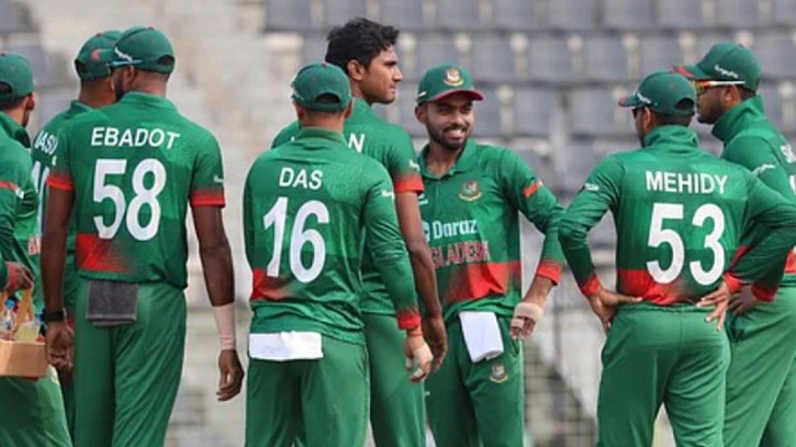 টাইগার বোলিং তোপে মাত্র ১০১ রানে গুটিয়ে গেছে আয়ারল্যান্ড টাইগার বোলিং তোপে মাত্র ১০১ রানে গুটিয়ে গেছে আয়ারল্যান্ড
