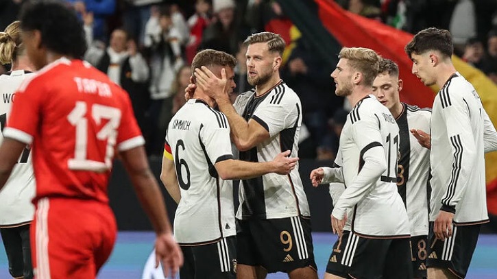 স্ট্রাইকার ফুলক্রগের জোড়া গোলে জার্মানির জয় স্ট্রাইকার ফুলক্রগের জোড়া গোলে জার্মানির জয়