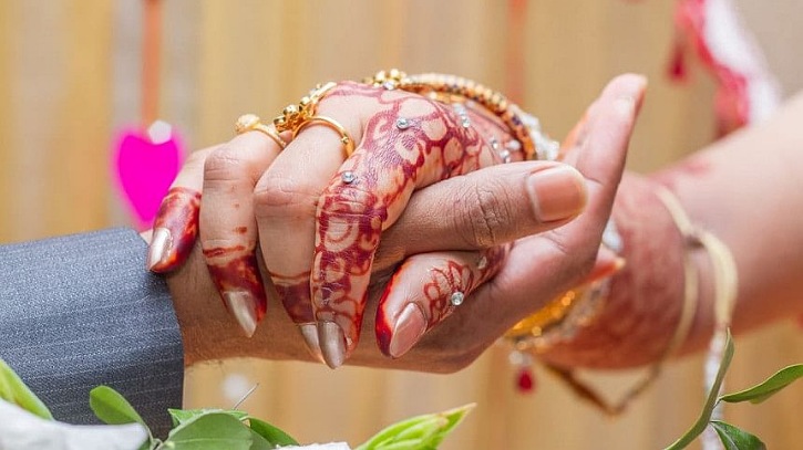 বিয়ের আগে ত্বকের জেল্লা ফেরাতে কি করবেন বিয়ের আগে ত্বকের জেল্লা ফেরাতে কি করবেন