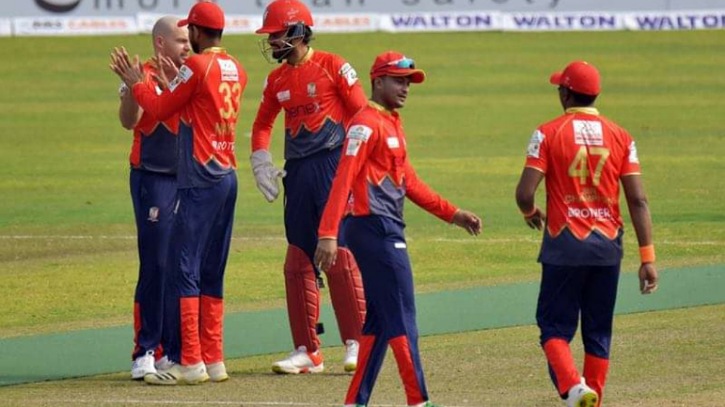 বিপিএলের প্রথম ম্যাচে জয় তুলে নিল বরিশাল বিপিএলের প্রথম ম্যাচে জয় তুলে নিল বরিশাল