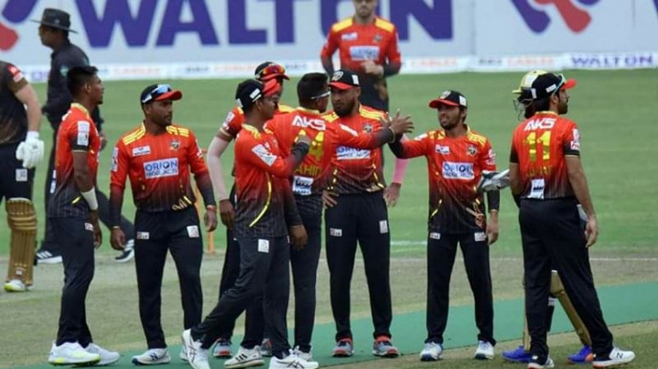 সিলেটকে মাত্র ৯৬ রানে অলআউট করে জয়ের পথে কুমিল্লা সিলেটকে মাত্র ৯৬ রানে অলআউট করে জয়ের পথে কুমিল্লা