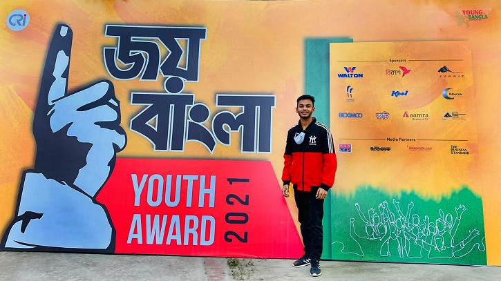 ‘জয় বাংলা ইয়ুথ পুরস্কার’ পেলেন মির্জা গালিব ‘জয় বাংলা ইয়ুথ পুরস্কার’ পেলেন মির্জা গালিব