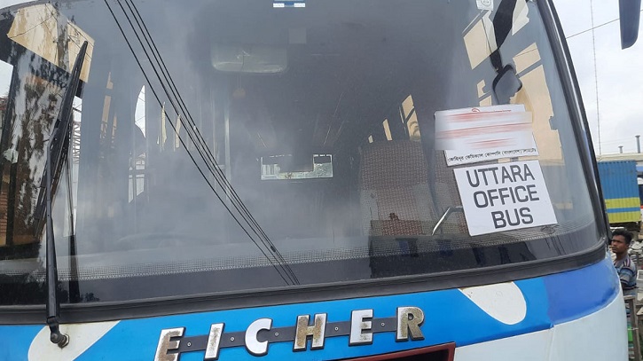 গাজীপুরে বাসচাপায় স্কুল ছাত্রী নিহত, সড়ক অবরোধ