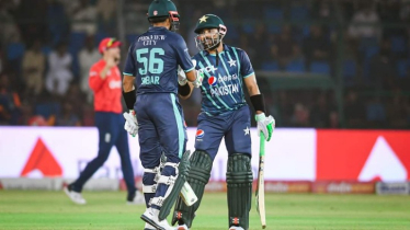 বাবর-রিজওয়ানের দুর্দান্ত ব্যাটিংয়ে ইতিহাস গড়া জয় পাকিস্তানের