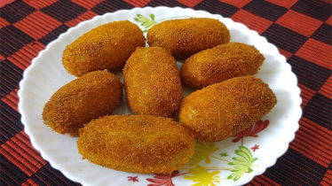 ইফতারের আয়োজনে রাখতে পারেন দারুন সুস্বাদু চিকেন পটেটো চপ