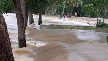 ফেনীর মুহুরী ও কহুয়া নদীর বাঁধ ভেঙ্গে ৮ গ্রাম প্লাবিত ফেনীর মুহুরী ও কহুয়া নদীর বাঁধ ভেঙ্গে ৮ গ্রাম প্লাবিত