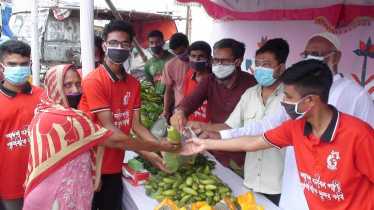সাতক্ষীরায় স্কুল ছাত্রদের “ফ্রি সবজির” দোকান