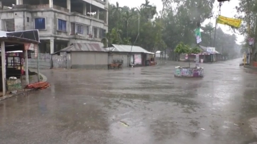 কুড়িগ্রামে শীতের সাথে বৃষ্টি