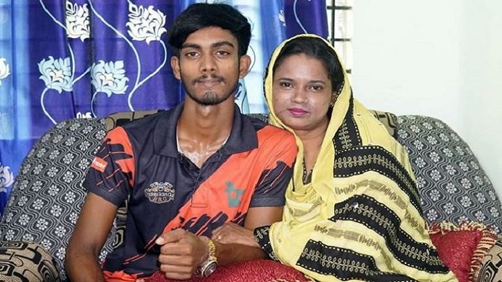 ছাত্রকে বিয়ের ছয় মাসের মাথায় সেই শিক্ষিকার মরদেহ উদ্ধার ছাত্রকে বিয়ের ছয় মাসের মাথায় সেই শিক্ষিকার মরদেহ উদ্ধার