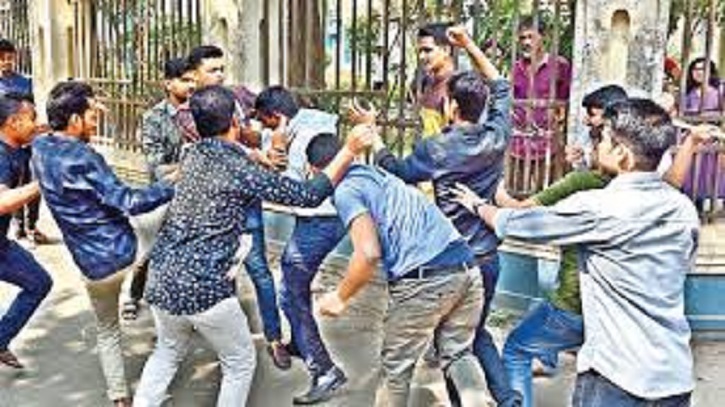 ক্যাম্পাসের প্যাম্পাস ও রাজনীতির পতিতাবৃত্তি ক্যাম্পাসের প্যাম্পাস ও রাজনীতির পতিতাবৃত্তি