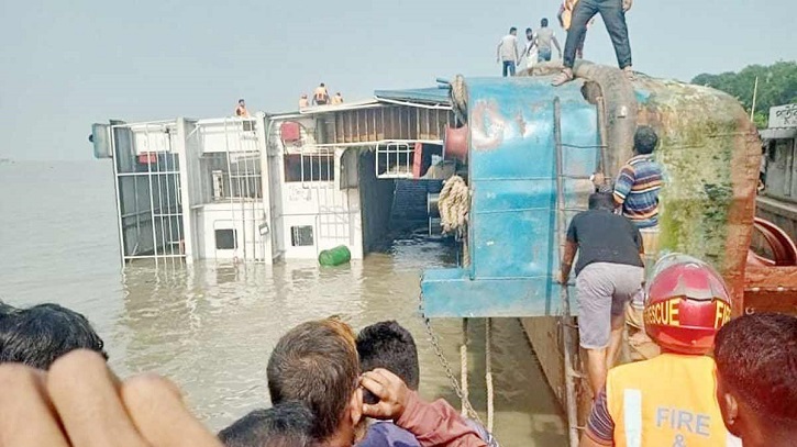 পাটুরিয়ায় ফেরি ডুবি: তদন্তের দায়িত্বে ২ কমিটি পাটুরিয়ায় ফেরি ডুবি: তদন্তের দায়িত্বে ২ কমিটি