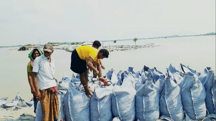 খুলনায় সাড়ে তিন কোটি টাকার বাঁধ মেরামত প্রকল্প দেড় কোটিতে হাতবদল 