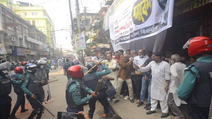 খুলনায় পুলিশের ওপর হামলার অভিযোগে বিএনপির ৪১ নেতাকর্মীর নামে মামলা