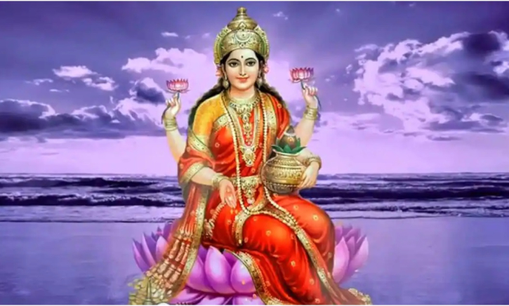 ঐশ্বর্যের প্রতীক লক্ষ্মীপূজা আজ ঐশ্বর্যের প্রতীক লক্ষ্মীপূজা আজ