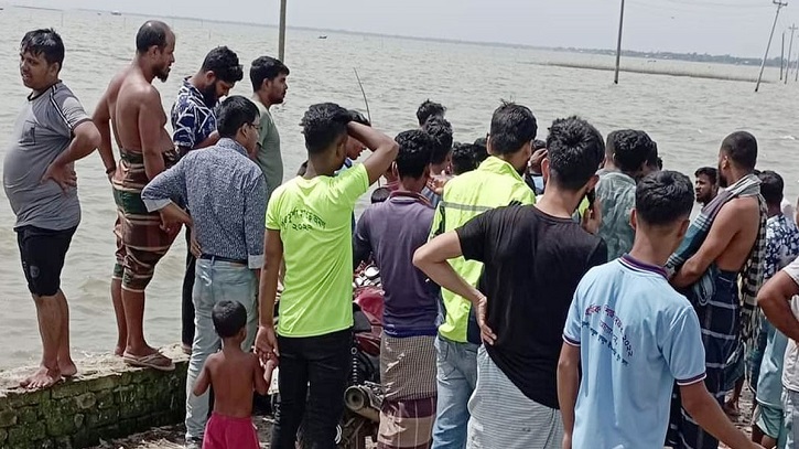 নিকলী হাওরে নেমে পর্যটকের মৃত্যু নিকলী হাওরে নেমে পর্যটকের মৃত্যু