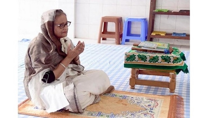 শাহজালাল-শাহপরানের মাজার জিয়ারত করলেন প্রধানমন্ত্রী শাহজালাল-শাহপরানের মাজার জিয়ারত করলেন প্রধানমন্ত্রী