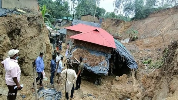 কক্সবাজারে রোহিঙ্গা ক্যাম্পে পাহাড় ধসে ৫ জনের মৃত্যু