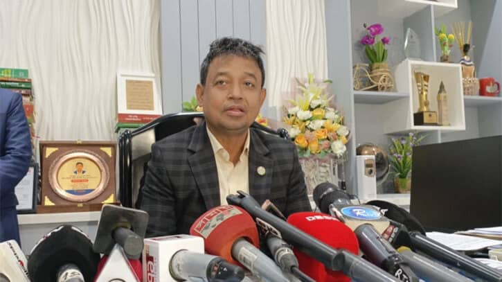 বিএনপির মানববন্ধন থেকে আসামি গ্রেপ্তারে বাধা নেই: ডিবি প্রধান বিএনপির মানববন্ধন থেকে আসামি গ্রেপ্তারে বাধা নেই: ডিবি প্রধান
