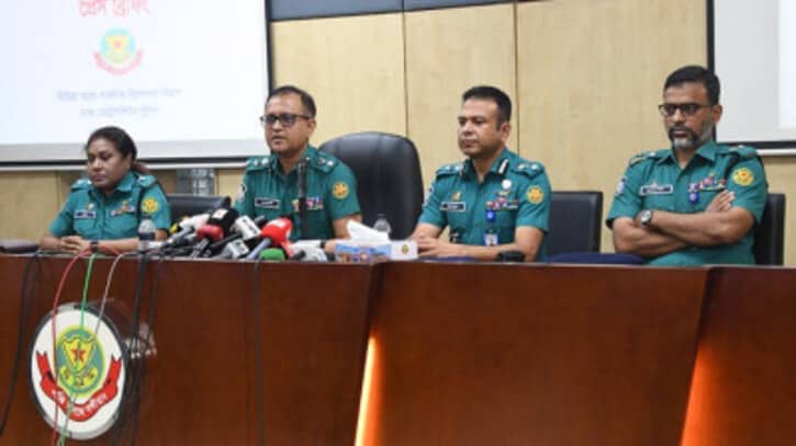 তিন কারণে রাজধানীতে সপ্তাহজুড়ে যানজট তিন কারণে রাজধানীতে সপ্তাহজুড়ে যানজট