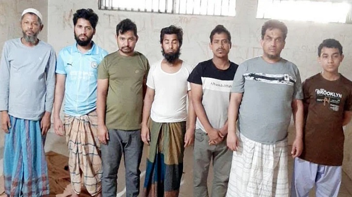মিয়ানমারের সশস্ত্র গ্রুপ আরসার প্রধান গ্রেপ্তারসহ বাকিরা ১০ দিনের রিমান্ডে মিয়ানমারের সশস্ত্র গ্রুপ আরসার প্রধান গ্রেপ্তারসহ বাকিরা ১০ দিনের রিমান্ডে
