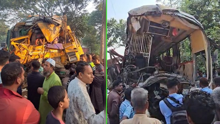 নাটোরে বাস-ট্রাক সংঘর্ষ: নিহতের সংখ্যা বেড়ে ১৪
