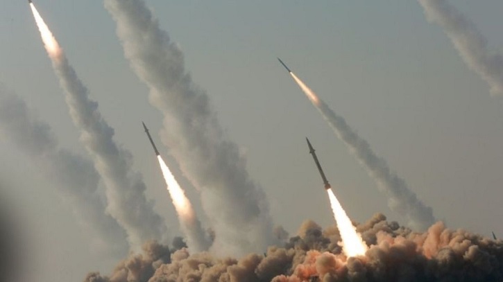 মধ্যপ্রাচ্যে ২৭টি মার্কিন ঘাঁটিতে হামলা শুরুর ঘোষণা ইরানের