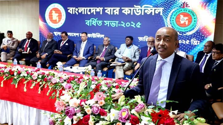 ফ্যাসিবাদ বিতাড়নে আইনজীবীদের ভূমিকা ছিল অনবদ্য: অ্যাটর্নি জেনারেল ফ্যাসিবাদ বিতাড়নে আইনজীবীদের ভূমিকা ছিল অনবদ্য: অ্যাটর্নি জেনারেল