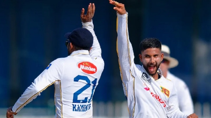 আড়াইশ’র আগে অলআউট বাংলাদেশ আড়াইশ’র আগে অলআউট বাংলাদেশ