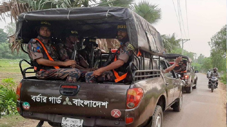 উপজেলা নির্বাচন: তৃতীয় ধাপে ৩০০ প্লাটুন বিজিবি মোতায়েন উপজেলা নির্বাচন: তৃতীয় ধাপে ৩০০ প্লাটুন বিজিবি মোতায়েন