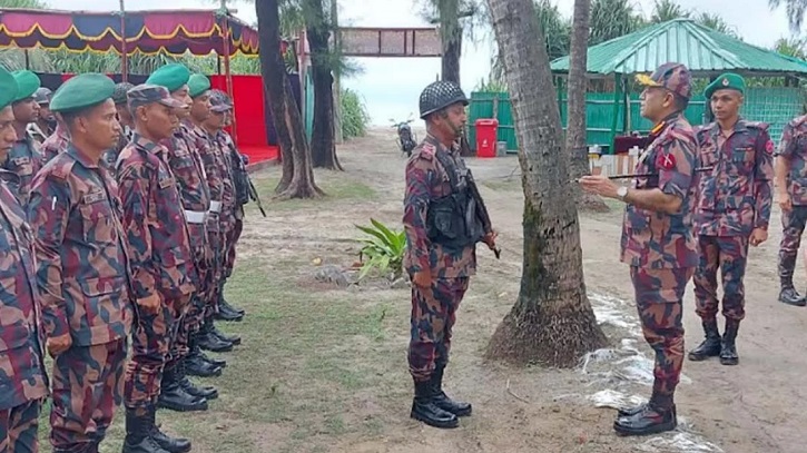 বাংলাদেশ-মিয়ানমার সীমান্তে পরিস্থিতি মোকাবিলায় বিজিবি সদস্যদেরকে তৎপর থাকার নির্দেশ বাংলাদেশ-মিয়ানমার সীমান্তে পরিস্থিতি মোকাবিলায় বিজিবি সদস্যদেরকে তৎপর থাকার নির্দেশ