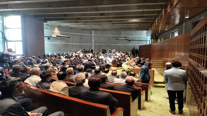 সংবিধান সংস্কার পরিষদের শপথ, বিএনপি ও জামায়াত জোটের মধ্যে উত্তেজনা