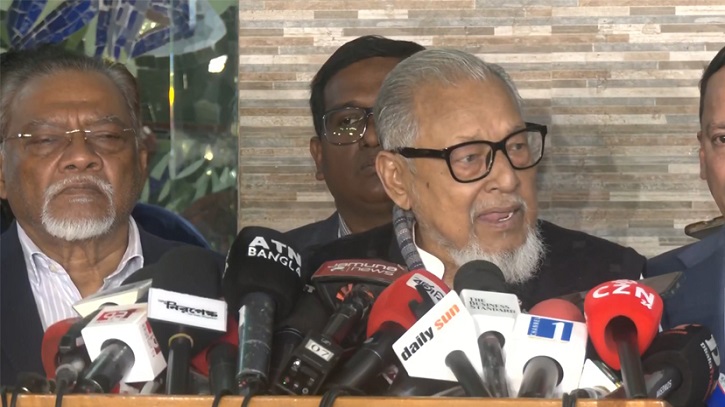 ‘উদ্দেশ্যমূলকভাবে একটি দলের নাম ও প্রতীক আগে দেওয়া হয়েছে’