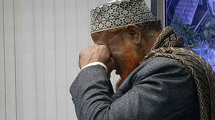 মনোনয়নপত্র দাখিল করতে না পেরে ইউএনওর কক্ষেই অঝোরে কাঁদলেন প্রার্থী