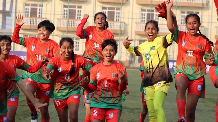 ৬-০ গোলে গোলে ভুটানকে হারিয়ে ফাইনালে বাংলাদেশ ৬-০ গোলে গোলে ভুটানকে হারিয়ে ফাইনালে বাংলাদেশ