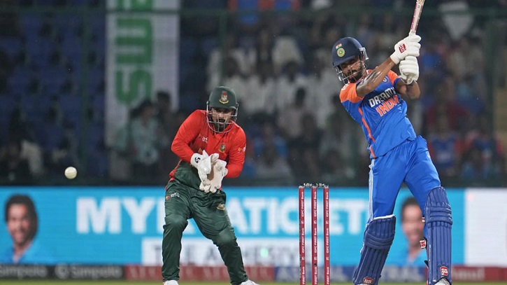 বাংলাদেশের সামনে ২২২ রানের লক্ষ্য দিল ভারত বাংলাদেশের সামনে ২২২ রানের লক্ষ্য দিল ভারত