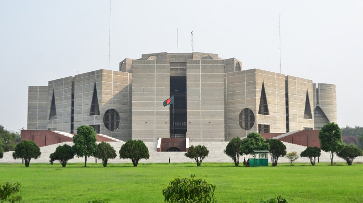 নতুন সরকারের যাত্রা আজ, সকালে এমপি, বিকেলে মন্ত্রিসভার শপথ