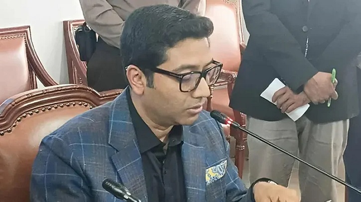 আমরা শিক্ষা নিয়ে রাজনীতি করব না : ববি হাজ্জাজ